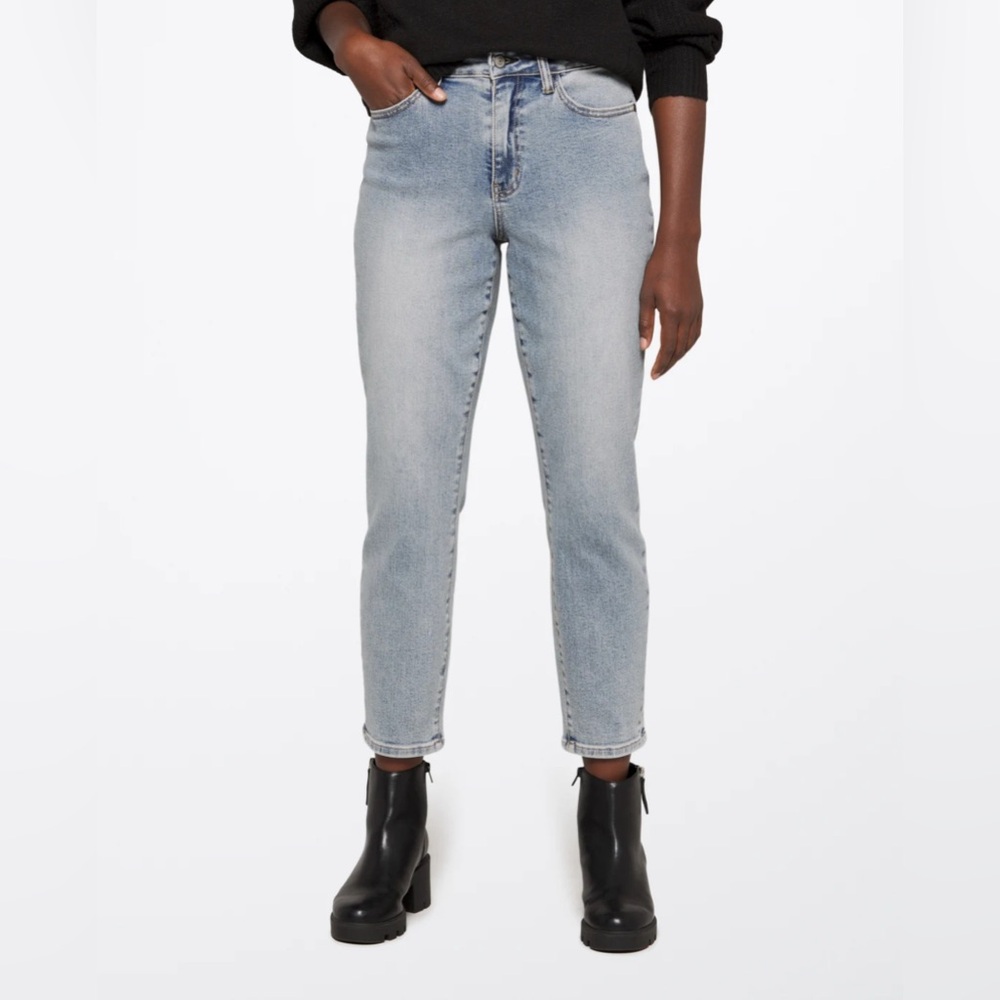 Judy Blue Light Blue Straight Leg Jeans